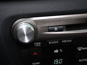 2012250 F SPORT п؅^