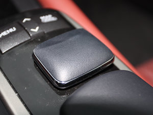 2012250 F SPORT п؅^