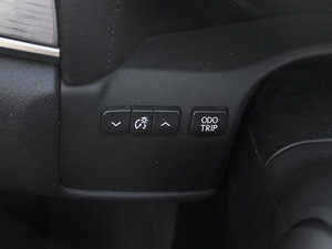 2012250 F SPORT п؅^