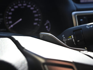 2012250 F SPORT п؅^