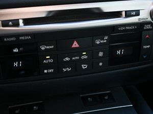 2012250 F SPORT п؅^