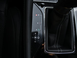 2012250 F SPORT п؅^