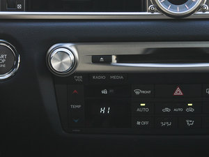 2012250 F SPORT п؅^