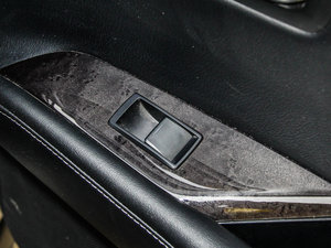 2012350 F SPORT п؅^