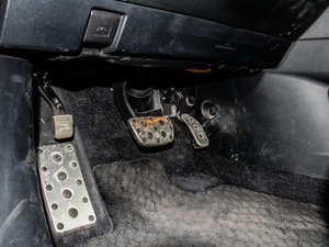 2012350 F SPORT п؅^