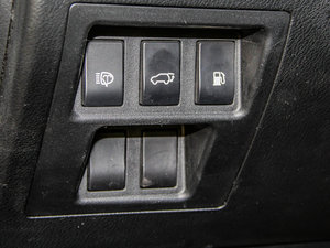 2012350 F SPORT п؅^