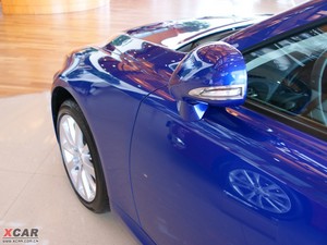 2009款300C 后视镜