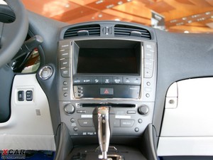 2009款300C 中控台