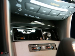 2009款300C 空间座椅