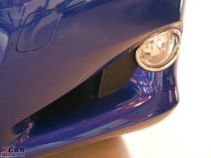 2009款300C 前雾灯