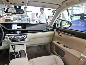 2013款250 Mark Levinson限量版 空间座椅
