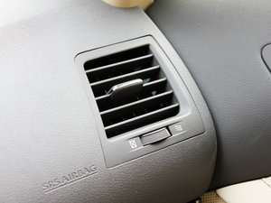 2010款350 典雅版 中控区