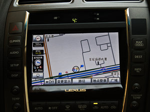 2010款350 尊贵版 中控台显示屏