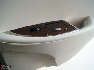 2010款240 典雅版 空间座椅