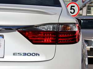 2013款300h 精英版 细节外观