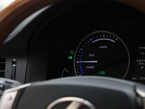 2013款300h 豪华版 中控区