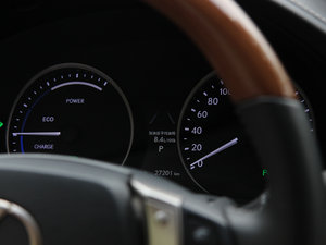 2013款300h 豪华版 中控区