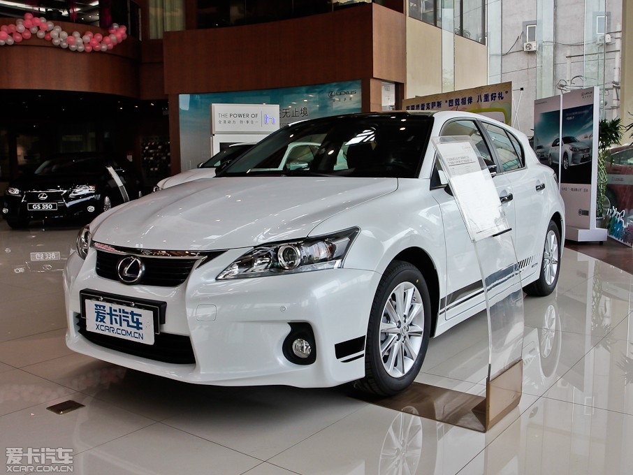 2013׿_˹CT 200h ҹTʿ