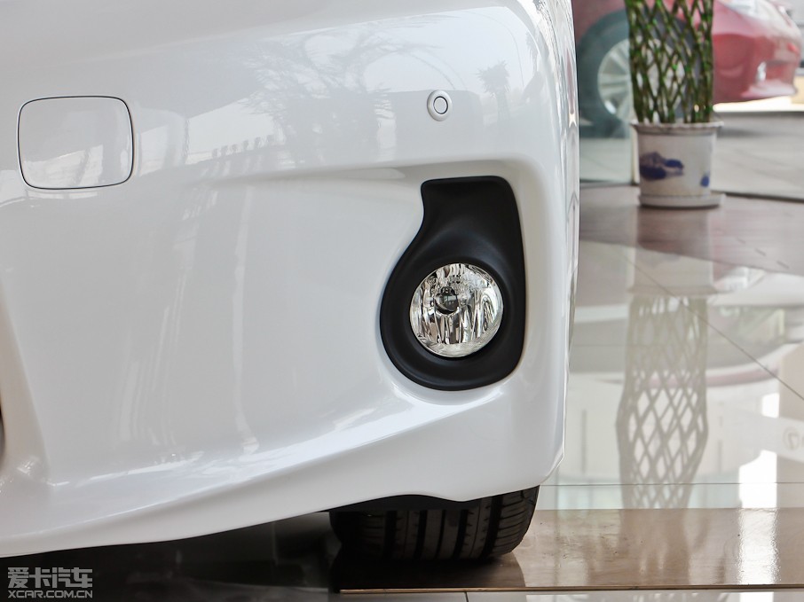 2013׿_˹CT 200h ҹTʿ