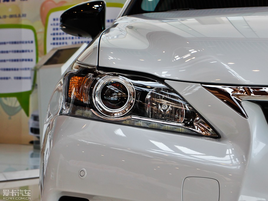 2013׿_˹CT 200h ҹTʿ