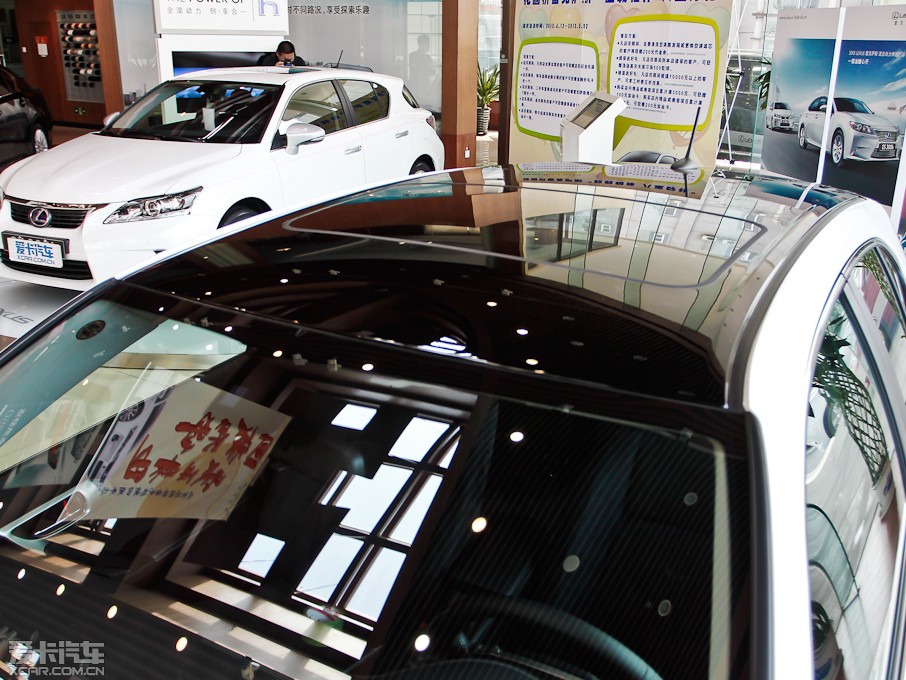 2013���׿��_˹CT 200h ��ҹ�Tʿ��