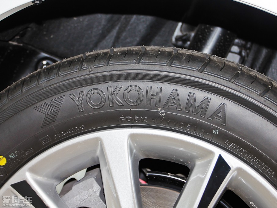 2013���׿��_˹CT 200h ��ҹ�Tʿ��