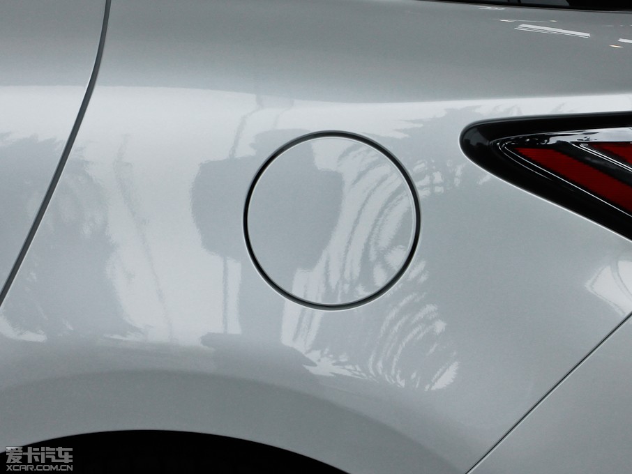 2013���׿��_˹CT 200h ��ҹ�Tʿ��