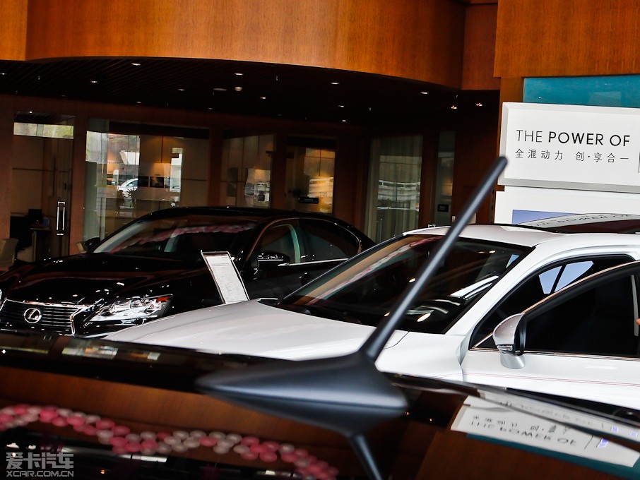 2013׿_˹CT 200h ҹTʿ