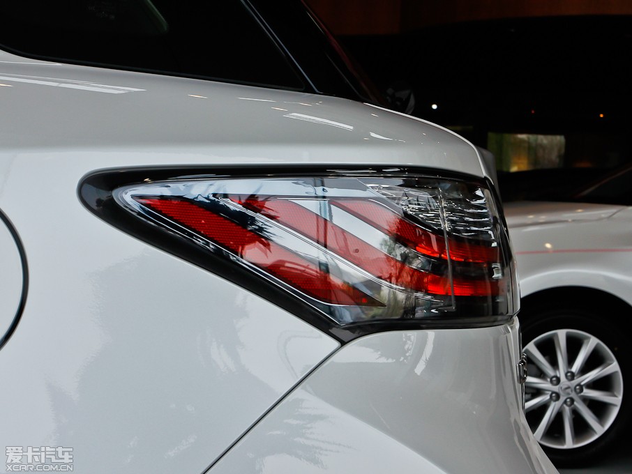 2013���׿��_˹CT 200h ��ҹ�Tʿ��