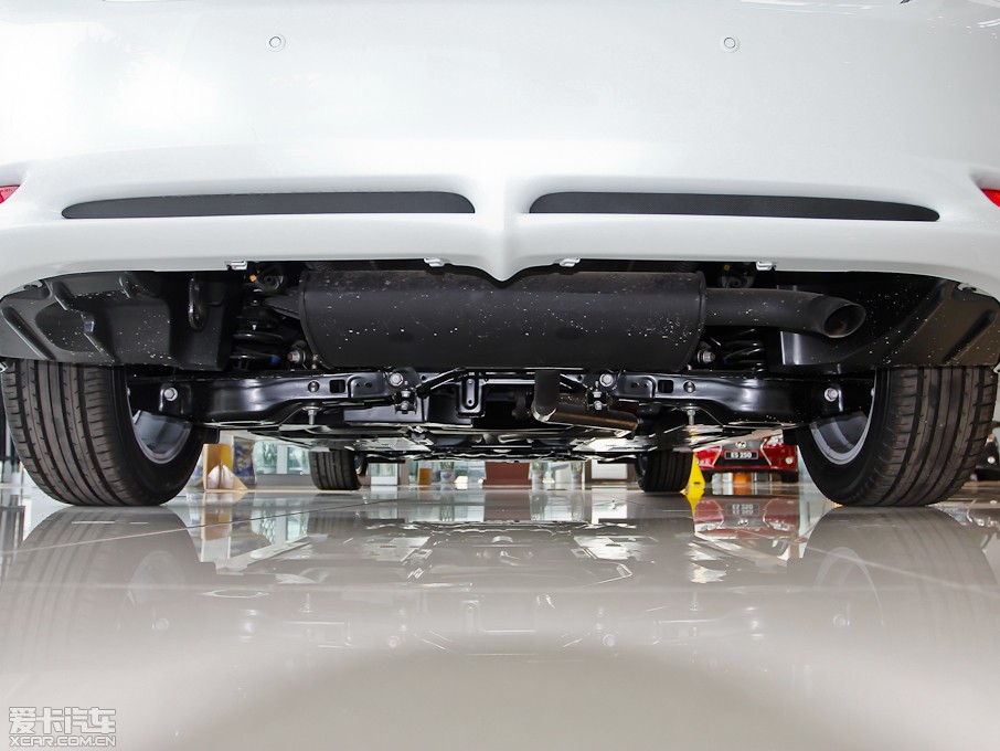 2013׿_˹CT 200h ҹTʿ