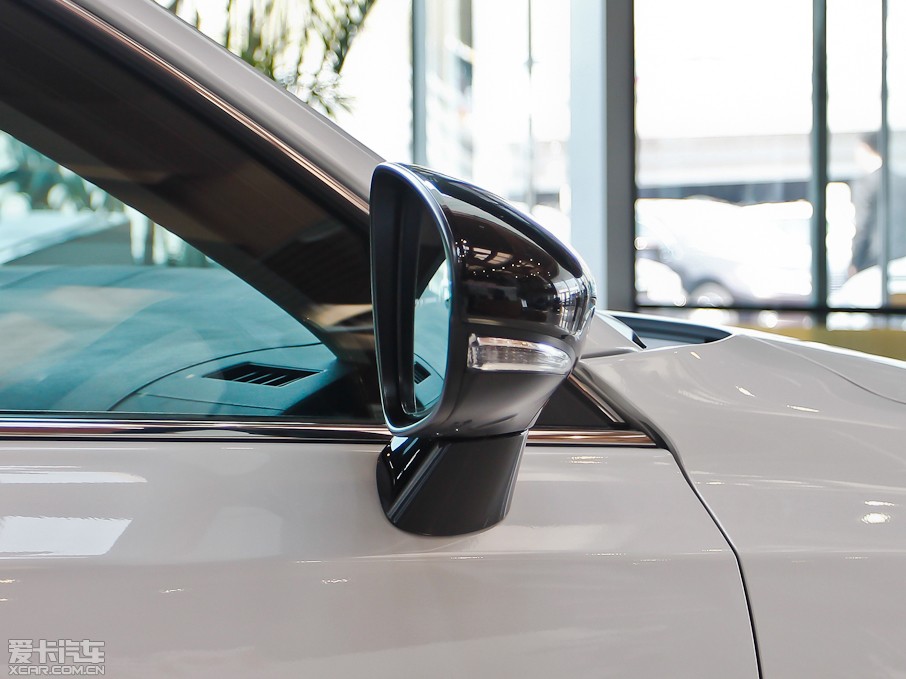 2013׿_˹CT 200h ҹTʿ