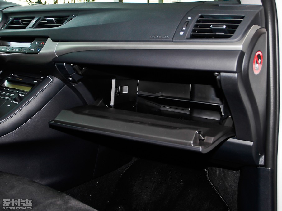 2013׿_˹CT 200h ҹTʿ