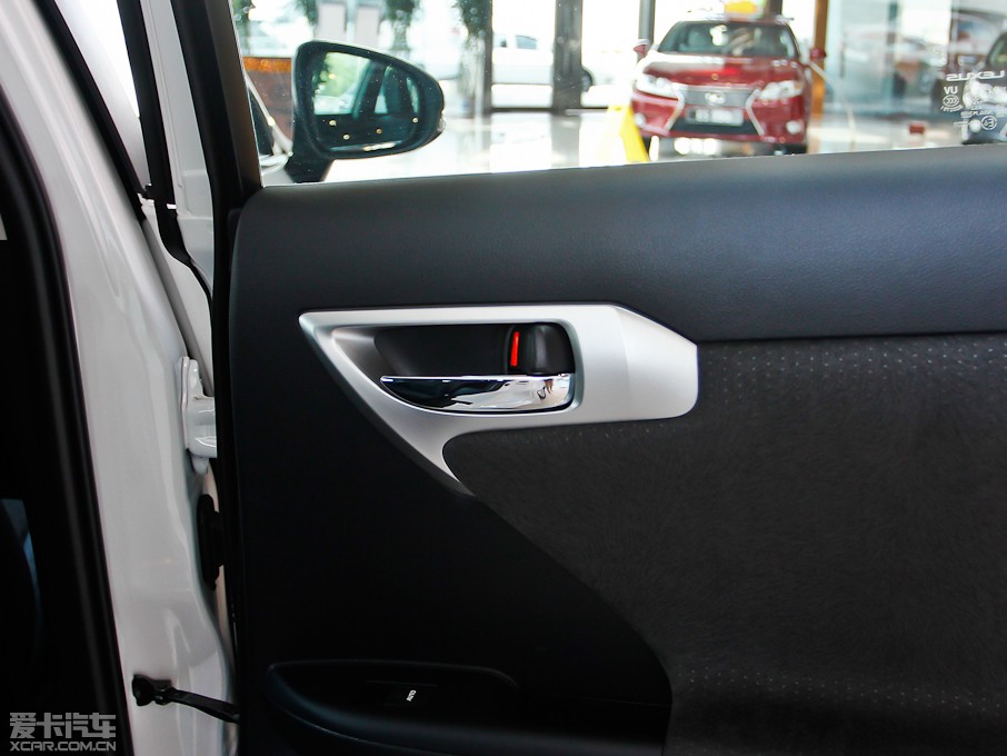 2013׿_˹CT 200h ҹTʿ