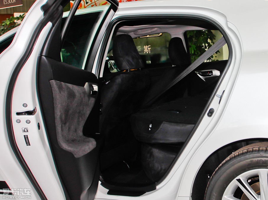 2013׿_˹CT 200h ҹTʿ