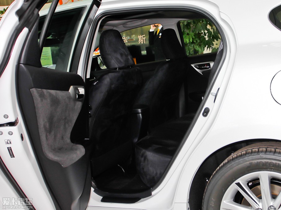 2013׿_˹CT 200h ҹTʿ