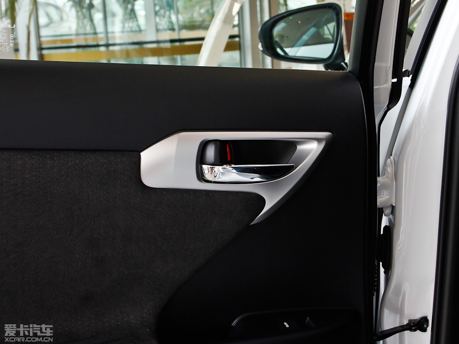 2013׿_˹CT 200h ҹTʿ