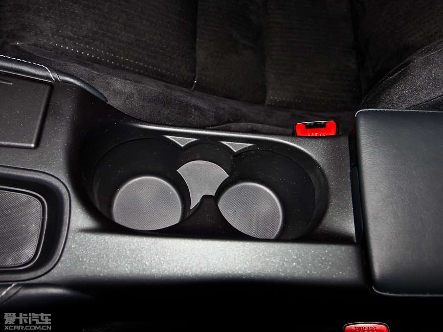 2013׿_˹CT 200h ҹTʿ