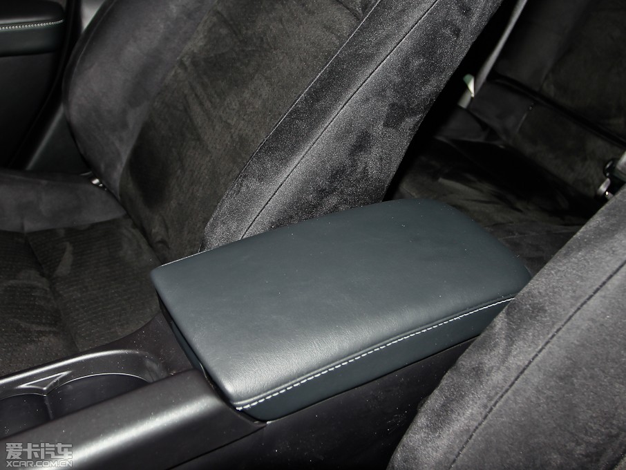 2013׿_˹CT 200h ҹTʿ