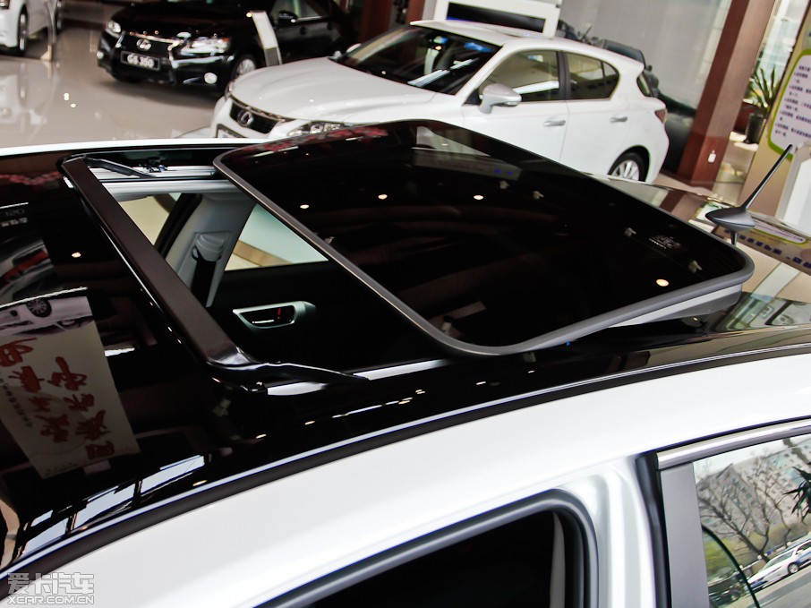 2013׿_˹CT 200h ҹTʿ