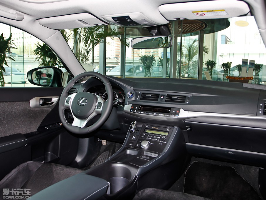 2013׿_˹CT 200h ҹTʿ