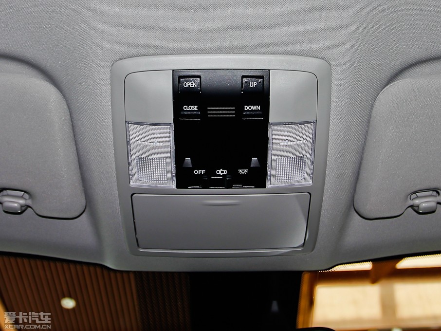 2013׿_˹CT 200h ҹTʿ