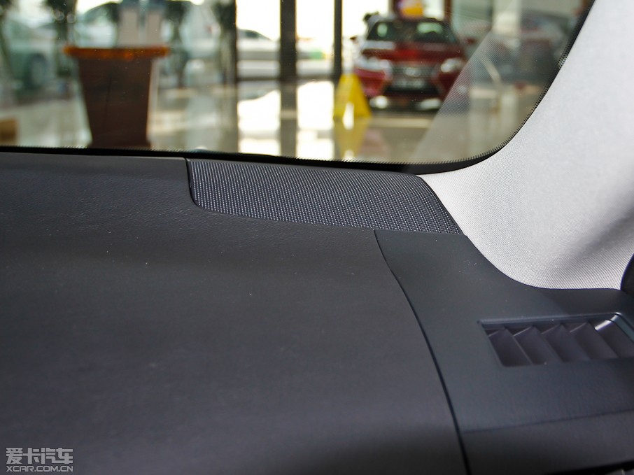 2013׿_˹CT 200h ҹTʿ