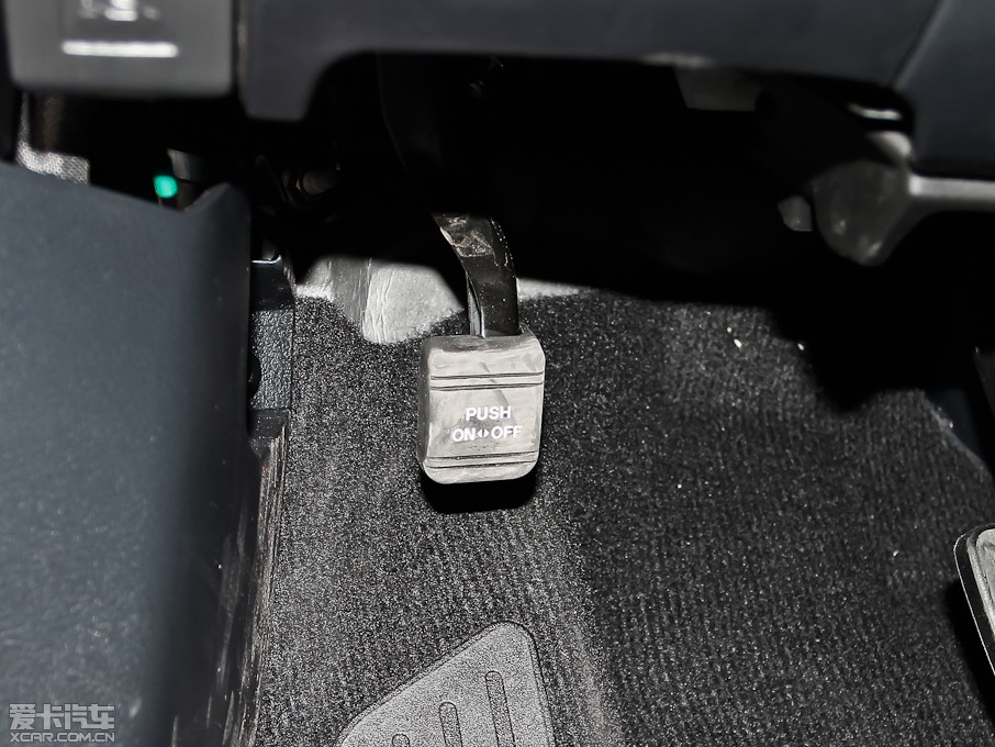 2013׿_˹CT 200h ҹTʿ