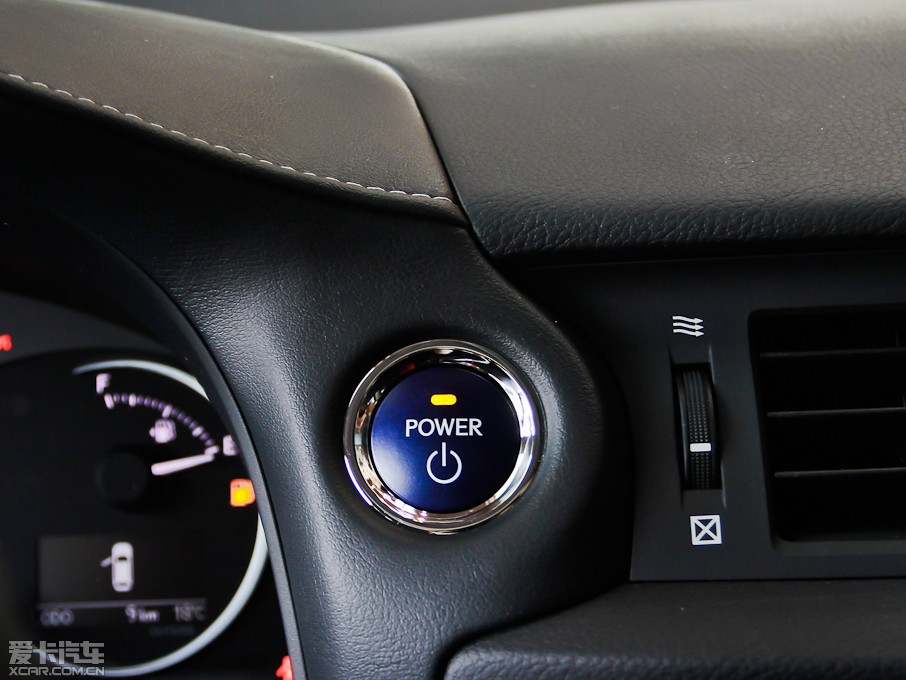 2013׿_˹CT 200h ҹTʿ