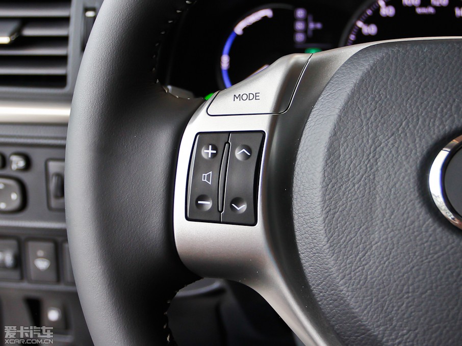 2013׿_˹CT 200h ҹTʿ