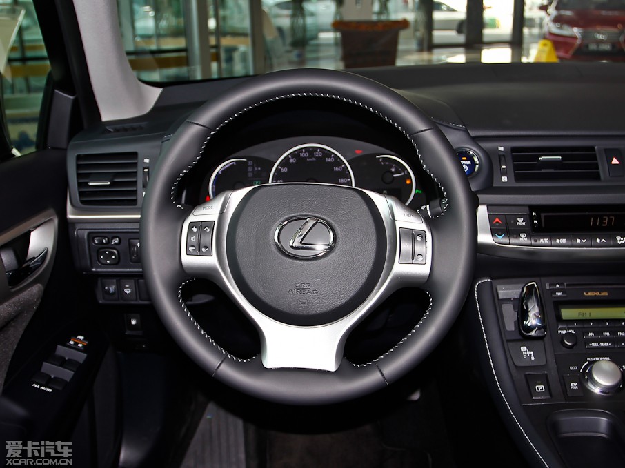 2013׿_˹CT 200h ҹTʿ