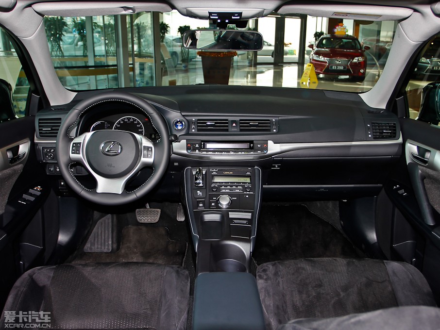 2013׿_˹CT 200h ҹTʿ