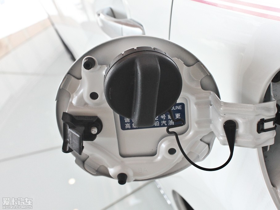 2013���׿��_˹CT 200h ���Z������