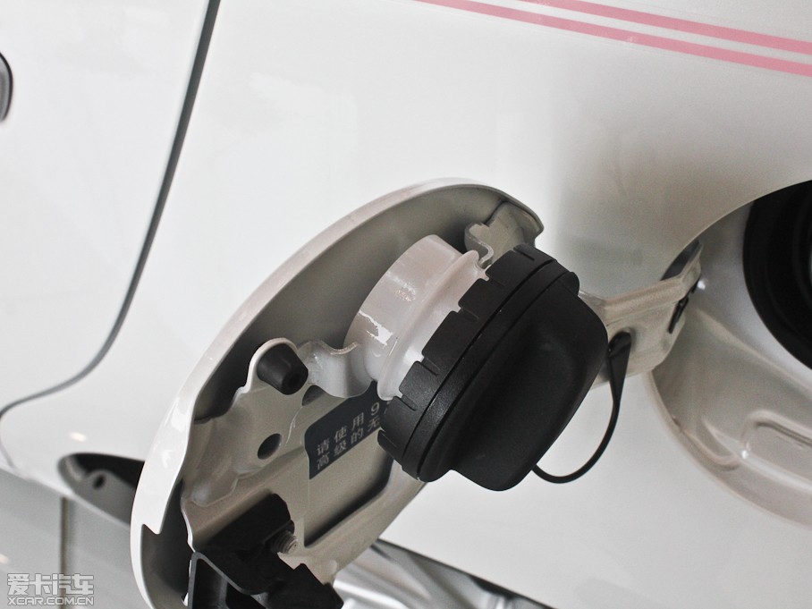 2013���׿��_˹CT 200h ���Z������