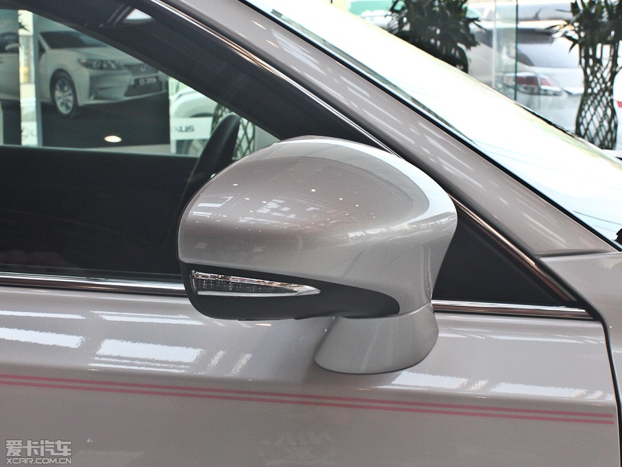 2013���׿��_˹CT 200h ���Z������